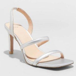 A new day NALA silver pumps